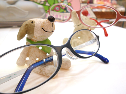 コーキ（Kooki）増永眼鏡の子供用メガネフレーム。スポーツフレックス