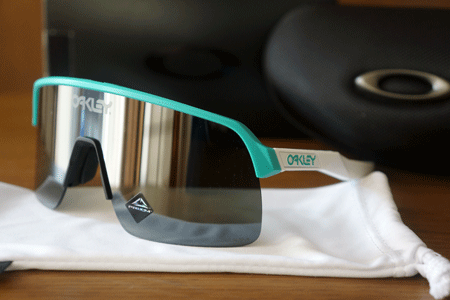 OAKLEY(オークリー)サングラス SUTRO LITE(スートロライト)